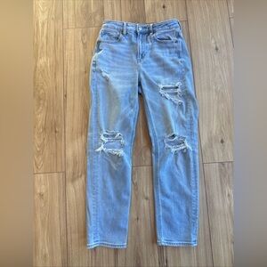 American Eagle Mom Jeans Size 4 Stretch Distressed Ripped Light Wash Denim